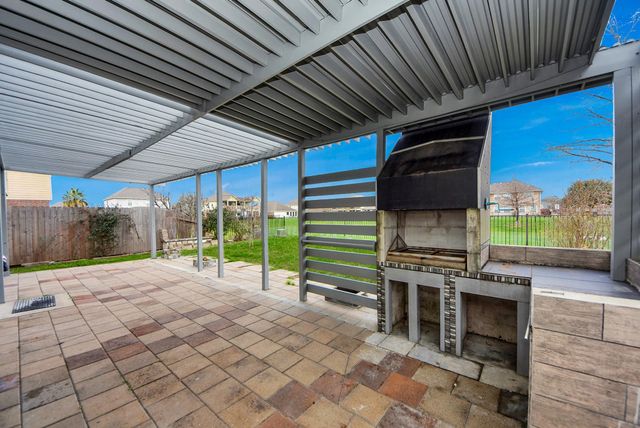 8802 Leadore Drive, Houston, TX 77040