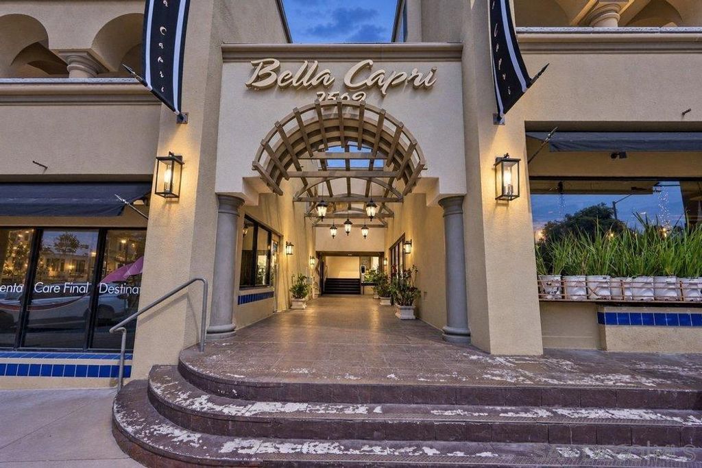 7509 Draper 210, La Jolla, CA 92037 — photo 2