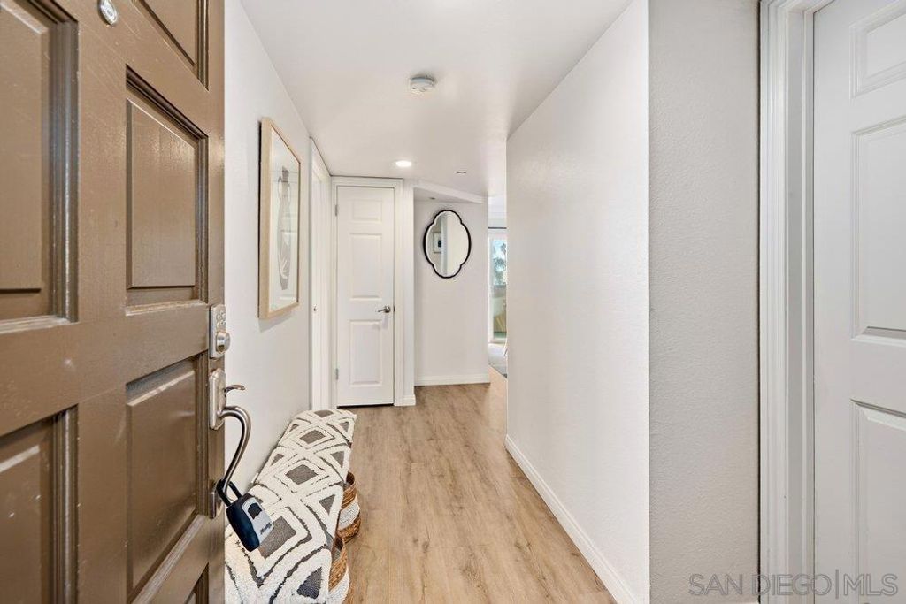 7509 Draper 210, La Jolla, CA 92037 — photo 5