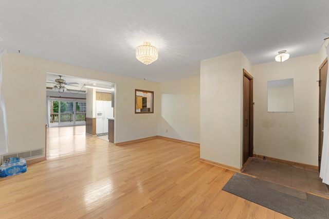 557 Cheri Lane NE, Fridley, MN 55421
