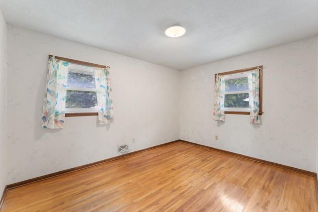 557 Cheri Lane NE, Fridley, MN 55421