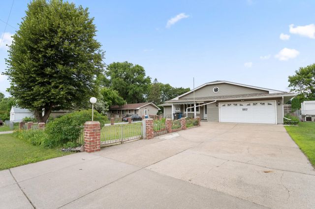 557 Cheri Lane NE, Fridley, MN 55421