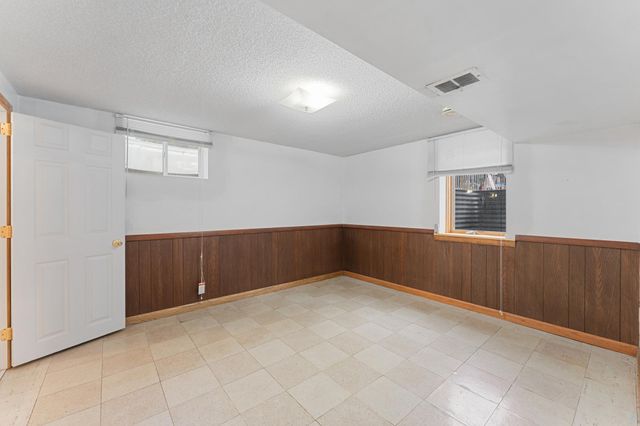 557 Cheri Lane NE, Fridley, MN 55421