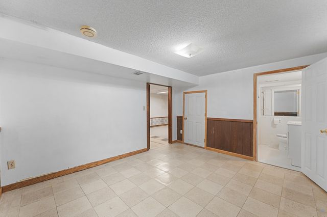 557 Cheri Lane NE, Fridley, MN 55421