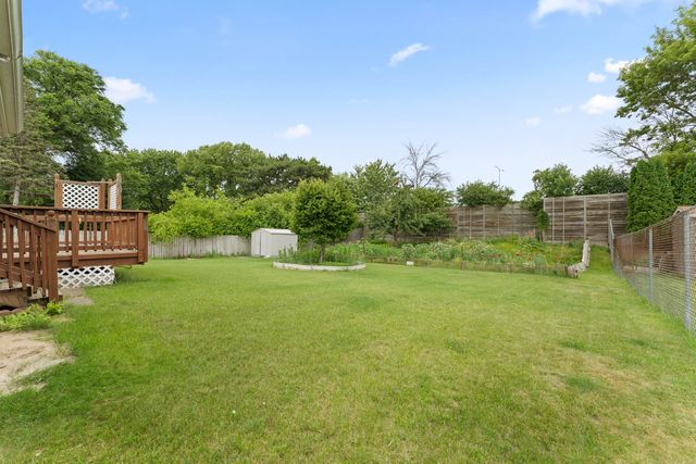 557 Cheri Lane NE, Fridley, MN 55421