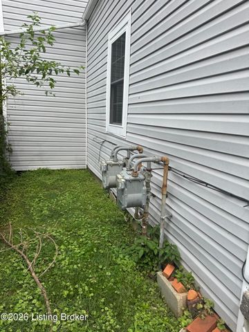 2517-2519 Montgomery St, Louisville, KY 40212
