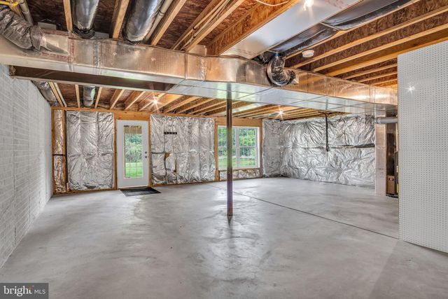 24 CREST VIEW, Carlisle, PA 17013