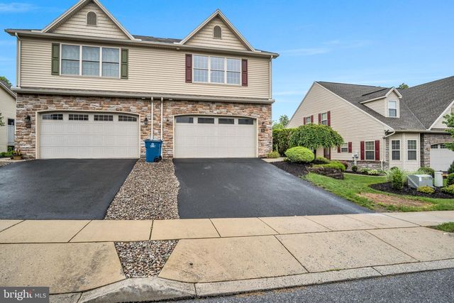 24 CREST VIEW, Carlisle, PA 17013