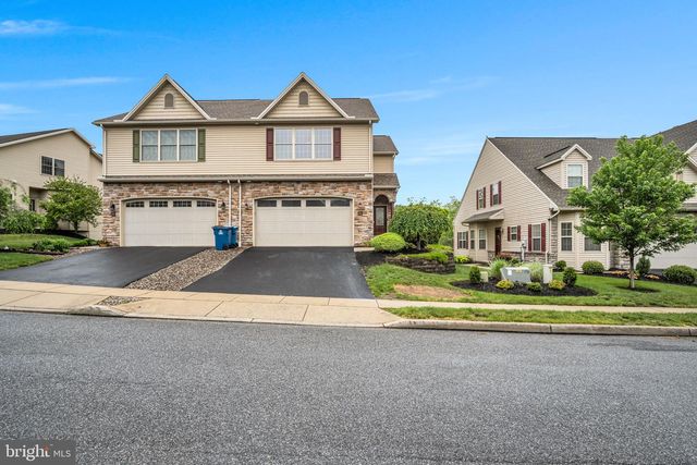 24 CREST VIEW, Carlisle, PA 17013