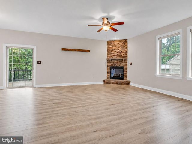 24 CREST VIEW, Carlisle, PA 17013