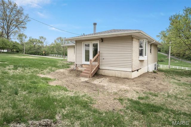 11565 Mehl Avenue, Florissant, MO 63033