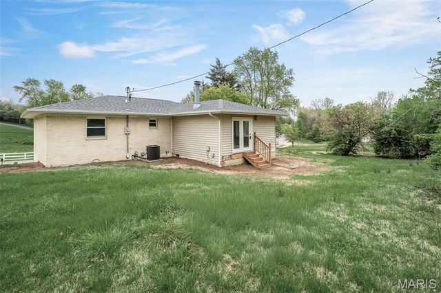 11565 Mehl Avenue, Florissant, MO 63033