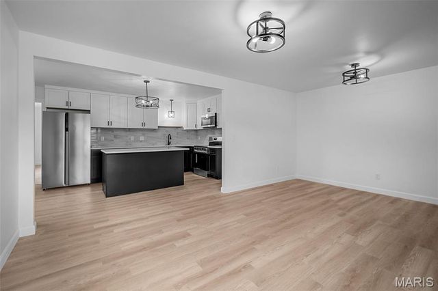 11565 Mehl Avenue, Florissant, MO 63033
