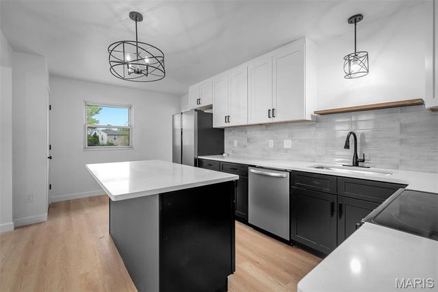 11565 Mehl Avenue, Florissant, MO 63033