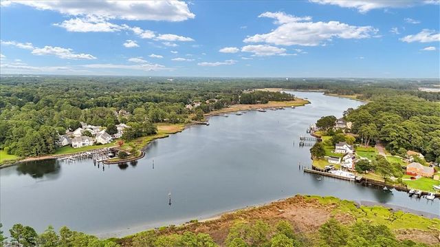 605 Sail Fish QUAY, Chesapeake, VA 23320