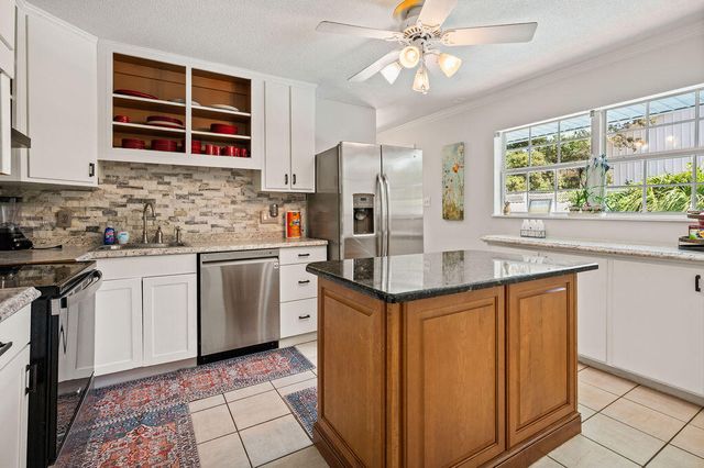 245 NW Bayou Woods Drive, Fort Walton Beach, FL 32548