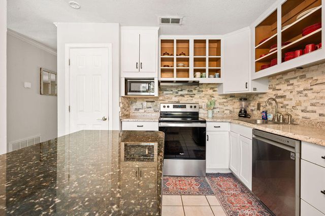 245 NW Bayou Woods Drive, Fort Walton Beach, FL 32548