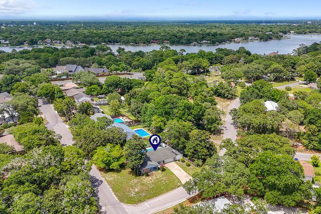 245 NW Bayou Woods Drive, Fort Walton Beach, FL 32548