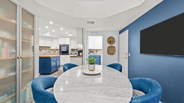 2184 Eiffel Circle, Upland, CA 91784