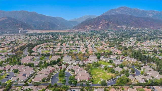 2184 Eiffel Circle, Upland, CA 91784