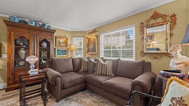 2184 Eiffel Circle, Upland, CA 91784