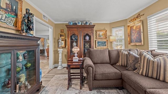 2184 Eiffel Circle, Upland, CA 91784