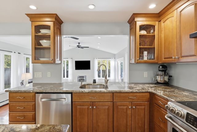 213 North St, Georgetown, MA 01833