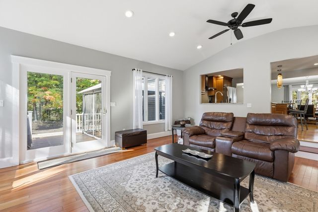 213 North St, Georgetown, MA 01833