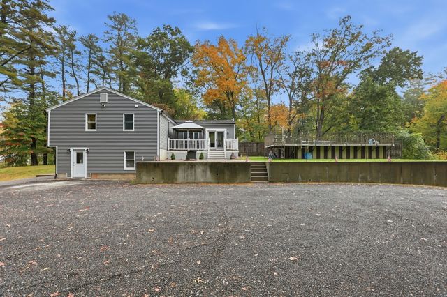 213 North St, Georgetown, MA 01833