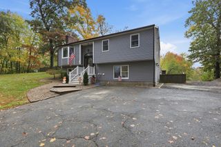 213 North St, Georgetown, MA 01833