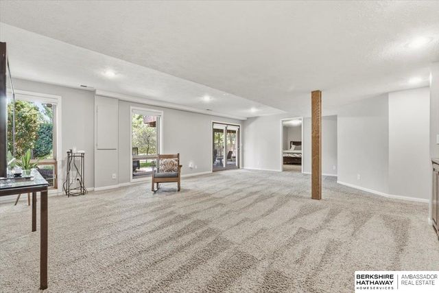 304 N 163 Street, Omaha, NE 68118