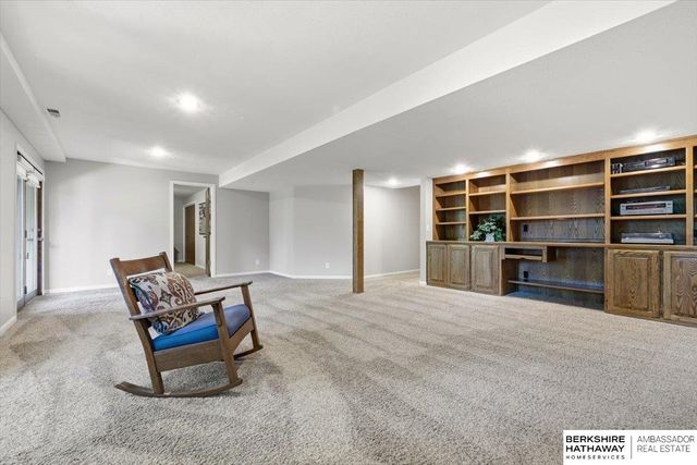 304 N 163 Street, Omaha, NE 68118