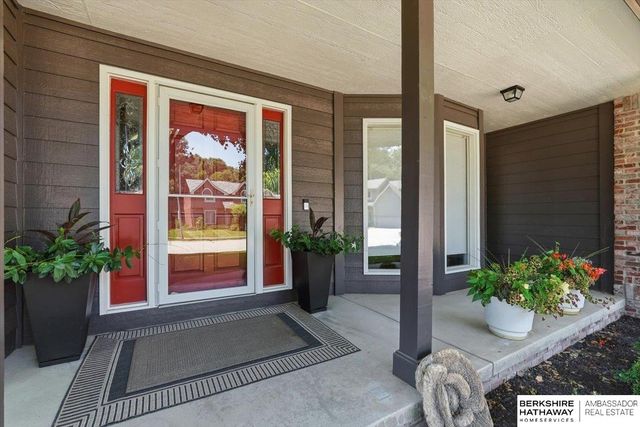 304 N 163 Street, Omaha, NE 68118