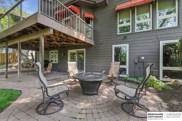 304 N 163 Street, Omaha, NE 68118