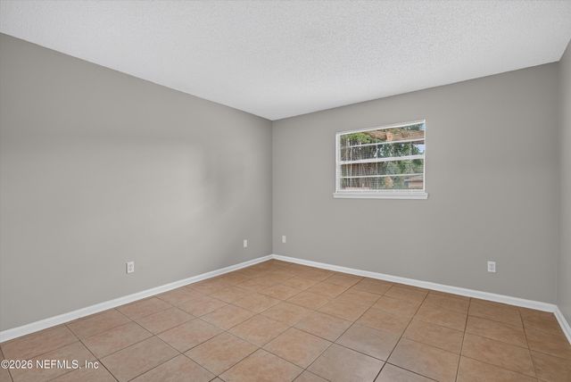1040 WILLOW COVE Court E, Jacksonville, FL 32233