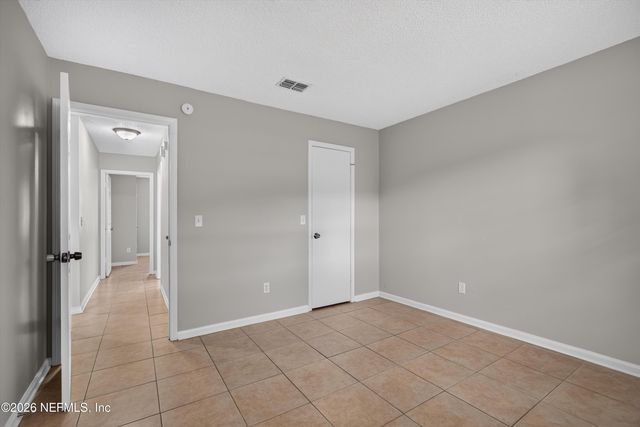 1040 WILLOW COVE Court E, Jacksonville, FL 32233