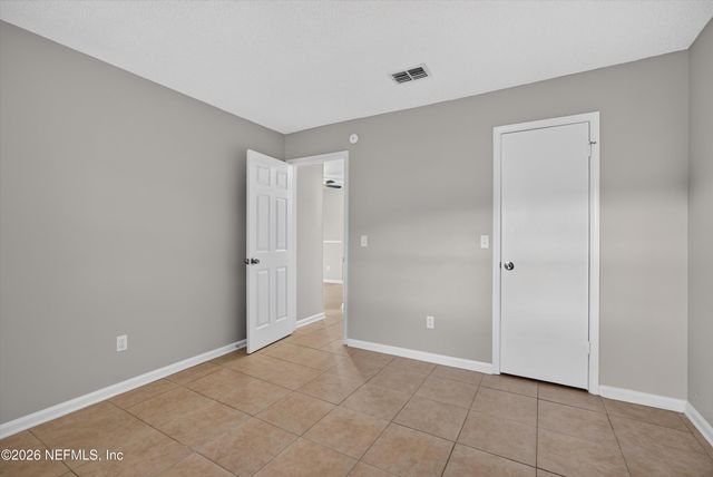 1040 WILLOW COVE Court E, Jacksonville, FL 32233