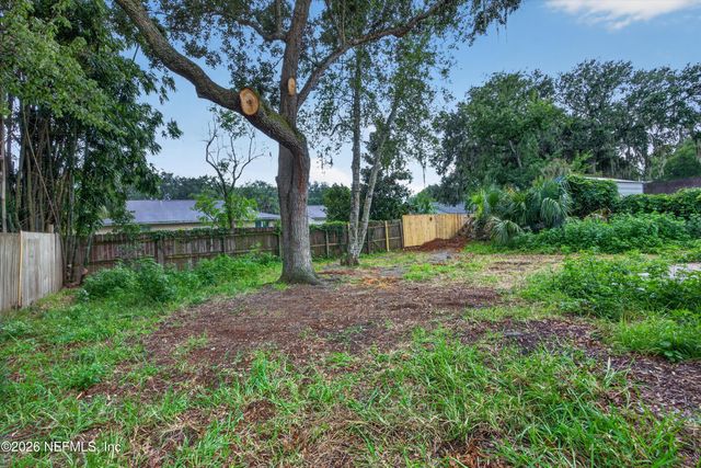 1040 WILLOW COVE Court E, Jacksonville, FL 32233