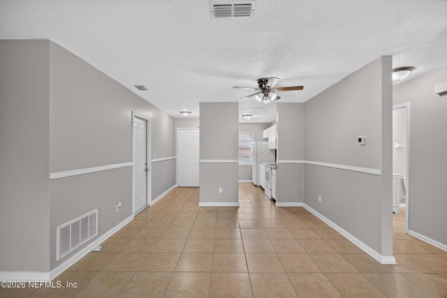 1040 WILLOW COVE Court E, Jacksonville, FL 32233