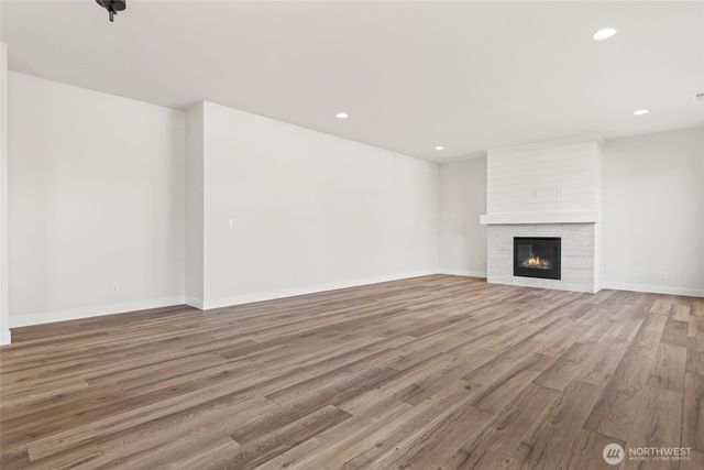 1573 Lockridge Loop E, Enumclaw, WA 98022