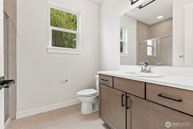 1573 Lockridge Loop E, Enumclaw, WA 98022