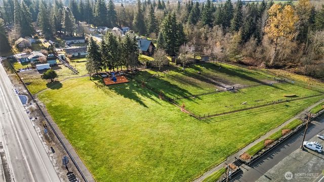 1573 Lockridge Loop E, Enumclaw, WA 98022