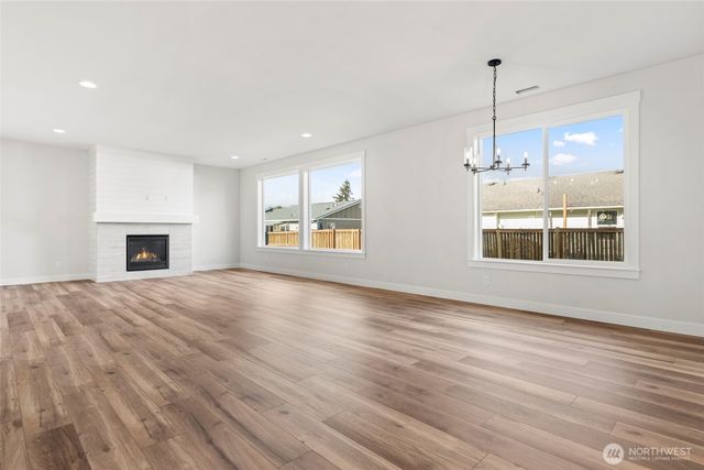 1573 Lockridge Loop E, Enumclaw, WA 98022