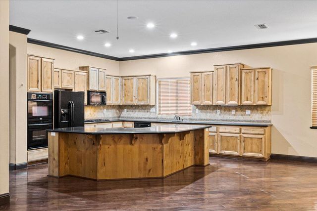 5620 Cobbler Ln, Linda, CA 95901