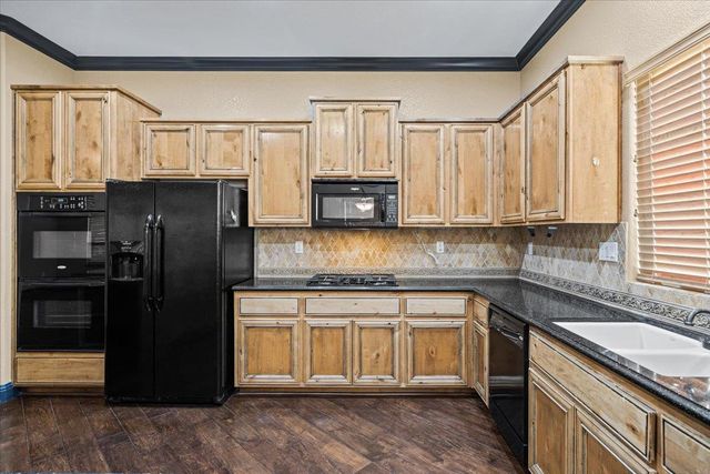 5620 Cobbler Ln, Linda, CA 95901