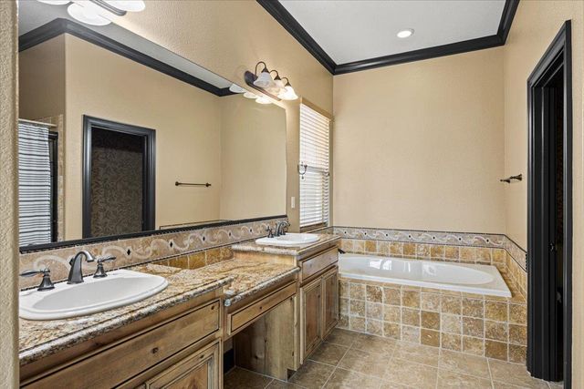 5620 Cobbler Ln, Linda, CA 95901