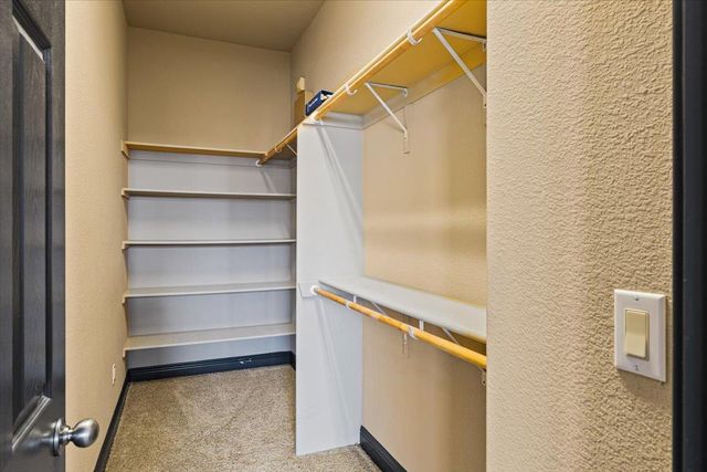 5620 Cobbler Ln, Linda, CA 95901