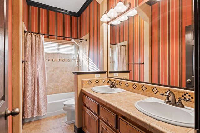 5620 Cobbler Ln, Linda, CA 95901