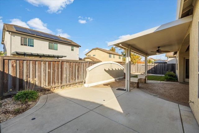 5620 Cobbler Ln, Linda, CA 95901