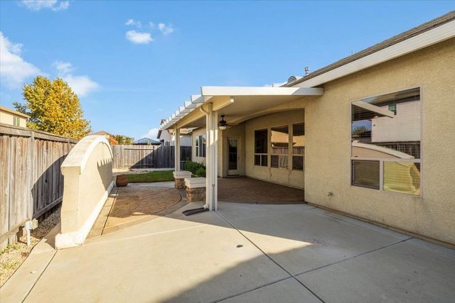 5620 Cobbler Ln, Linda, CA 95901